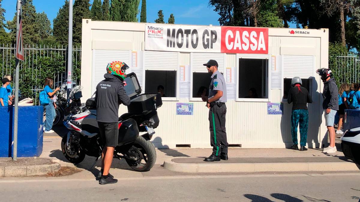 MotoGp, a Misano l’autodromo si riempie: si va verso una grande cornice di pubblico - Gallery