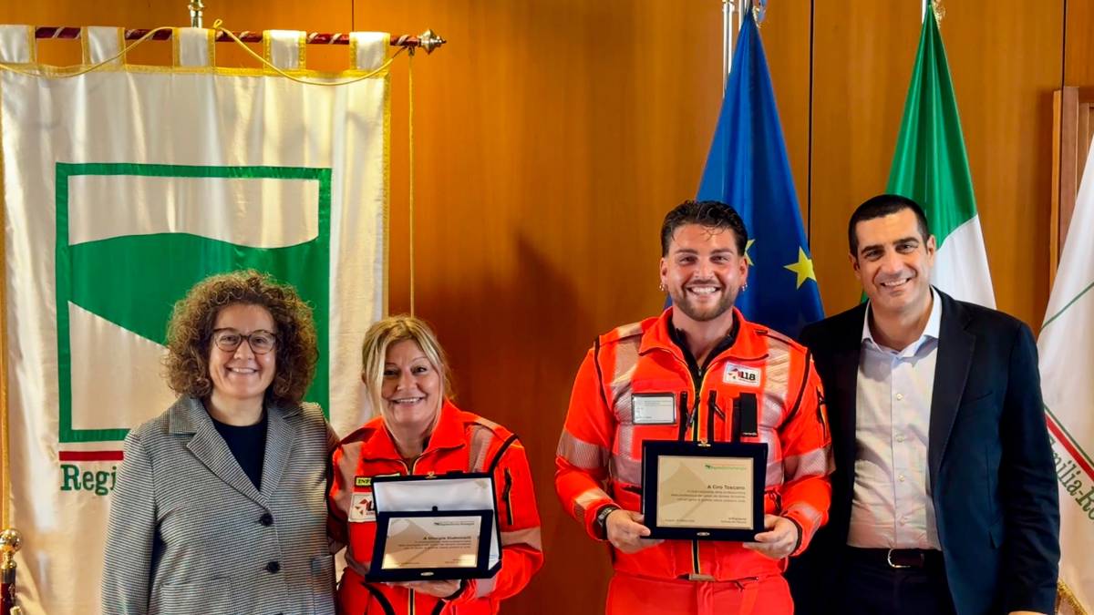 Ravenna, salva un ragazzo dal treno in arrivo: l’autista del 118 premiato in Regione