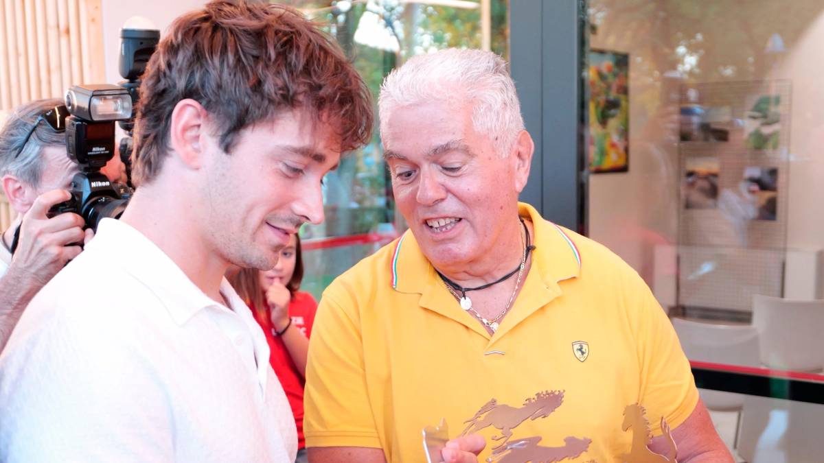 Imola, Leclerc a Spazzate Sassatelli e l’augurio di «rivedersi a fine anno»