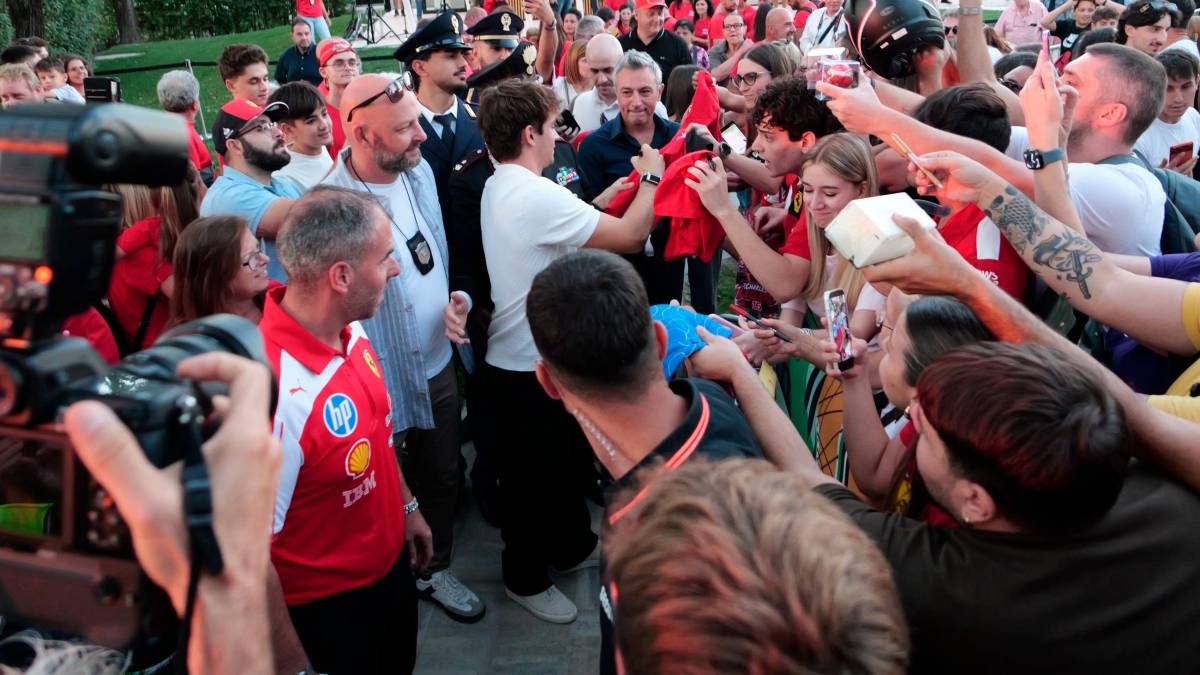 Imola, Leclerc a Spazzate Sassatelli e l’augurio di «rivedersi a fine anno»