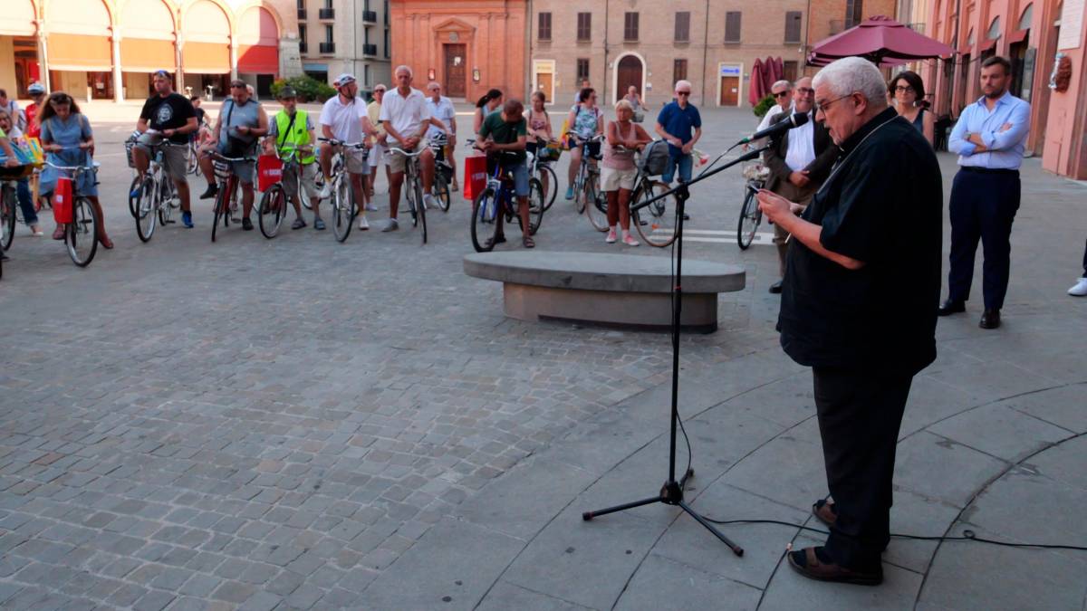 Imola, la festa di San Cassiano è entrata nel vivo con la tradizionale pedalata per la pace FOTOGALLERY MMPH