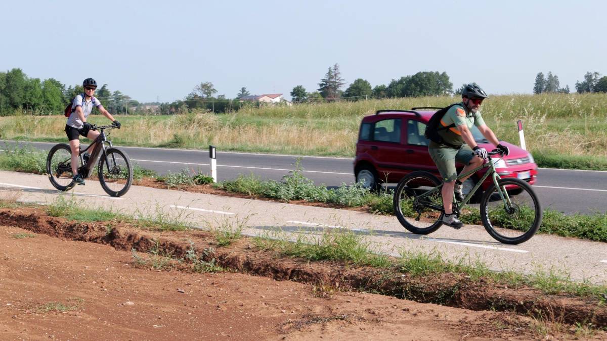 Dozza-Castel San Pietro, inaugurata la nuova pista ciclabile lungo la via Emilia GALLERY MMPH