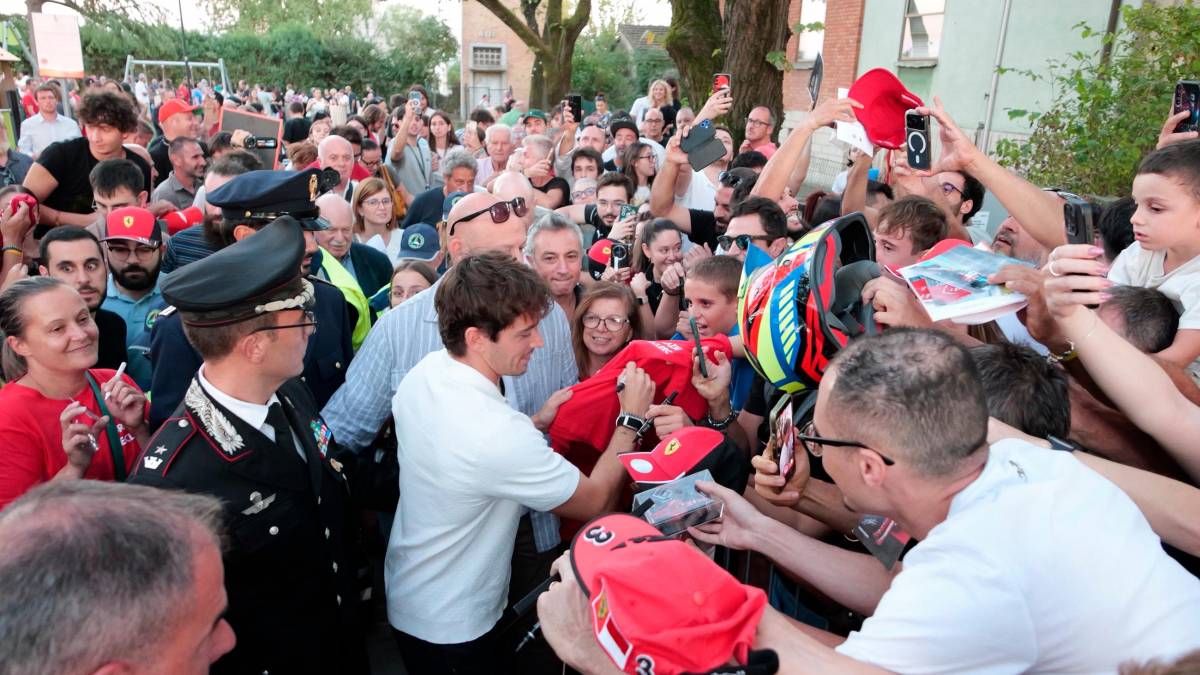 Imola, Leclerc a Spazzate Sassatelli e l’augurio di «rivedersi a fine anno»