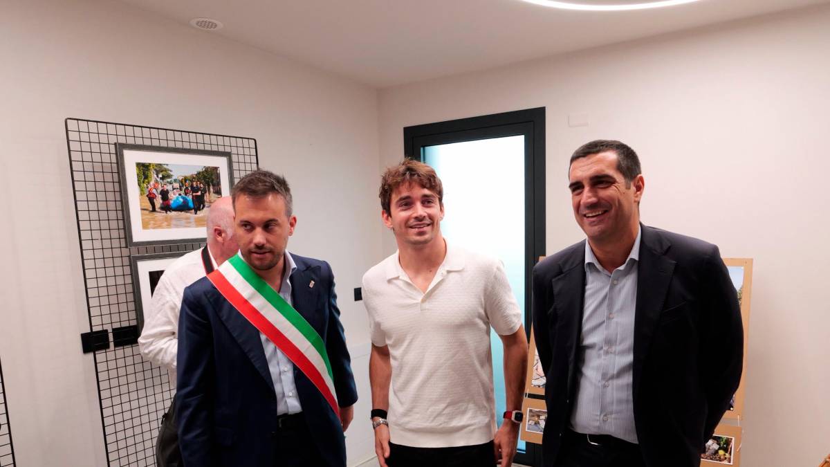 Imola, Leclerc a Spazzate Sassatelli e l’augurio di «rivedersi a fine anno»