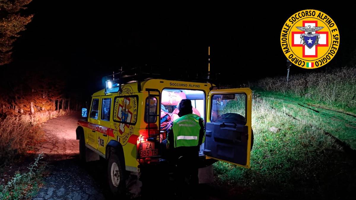 Santa Sofia. Scorciatoia nel bosco diventa una trappola: quattro giovani salvati sul Falterona