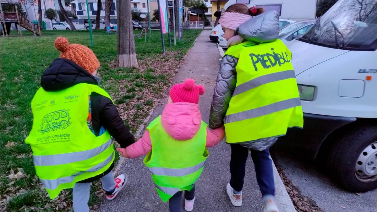 Cesena, “il Piedibus è un’esperienza educativa”: in città 18 linee