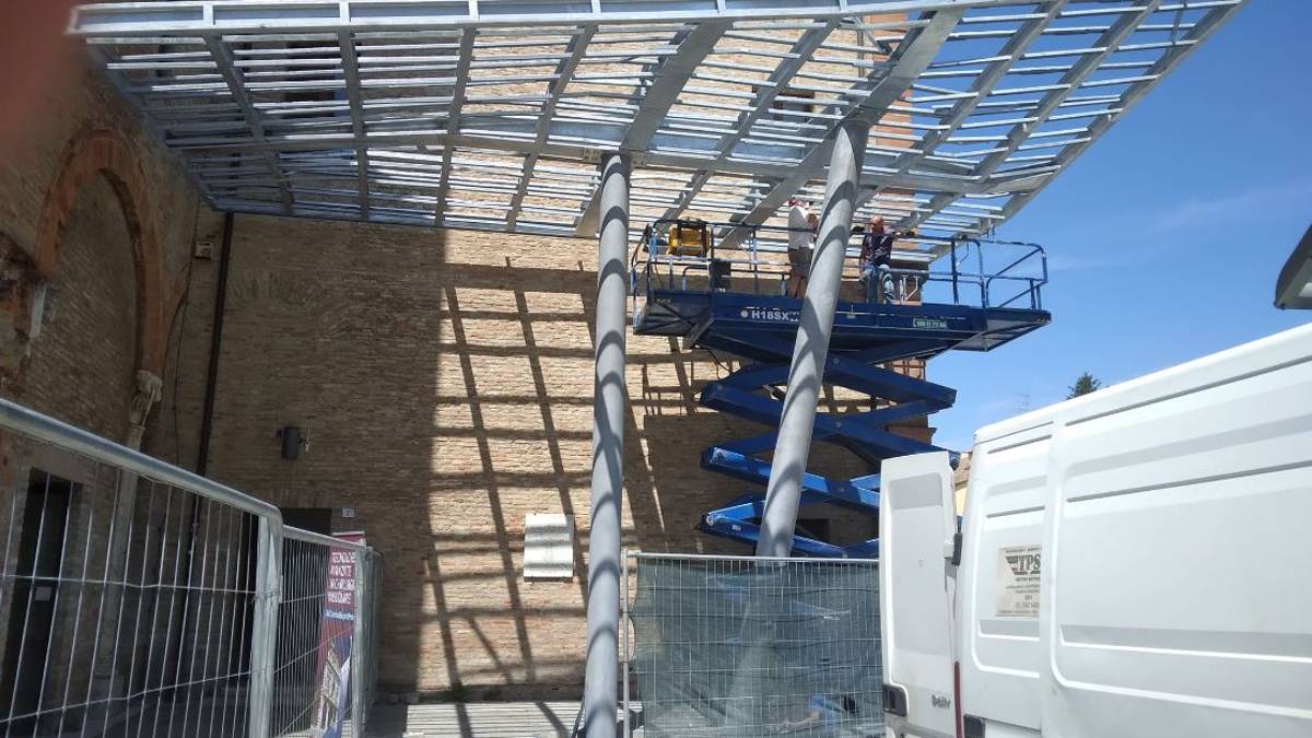 Cesena, pensilina a Palazzo del Ridotto: interrogazione della Lega