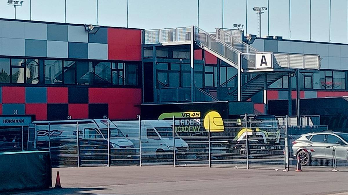 I camion di Marco Bezzecchi e dell’Academy VR46 al Misano World Circuit