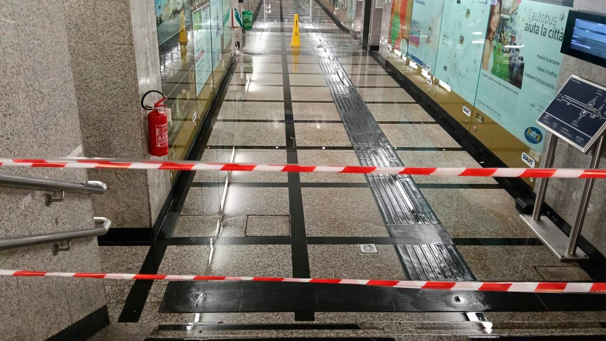 Cesena, sottopasso della stazione allagato e chiuso al pubblico VIDEO