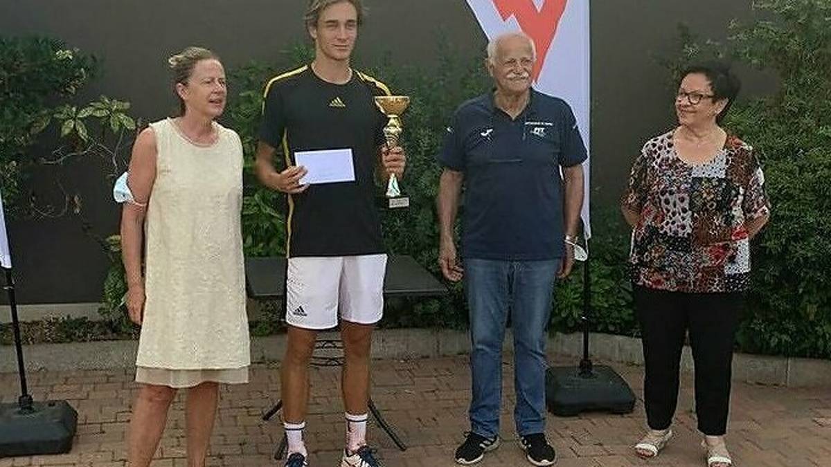 Tennis, Uberti si aggiudica il torneo Open del Ct Zavaglia