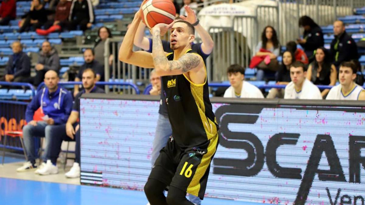 Basket B, la Virtus piazza il colpo Masciarelli