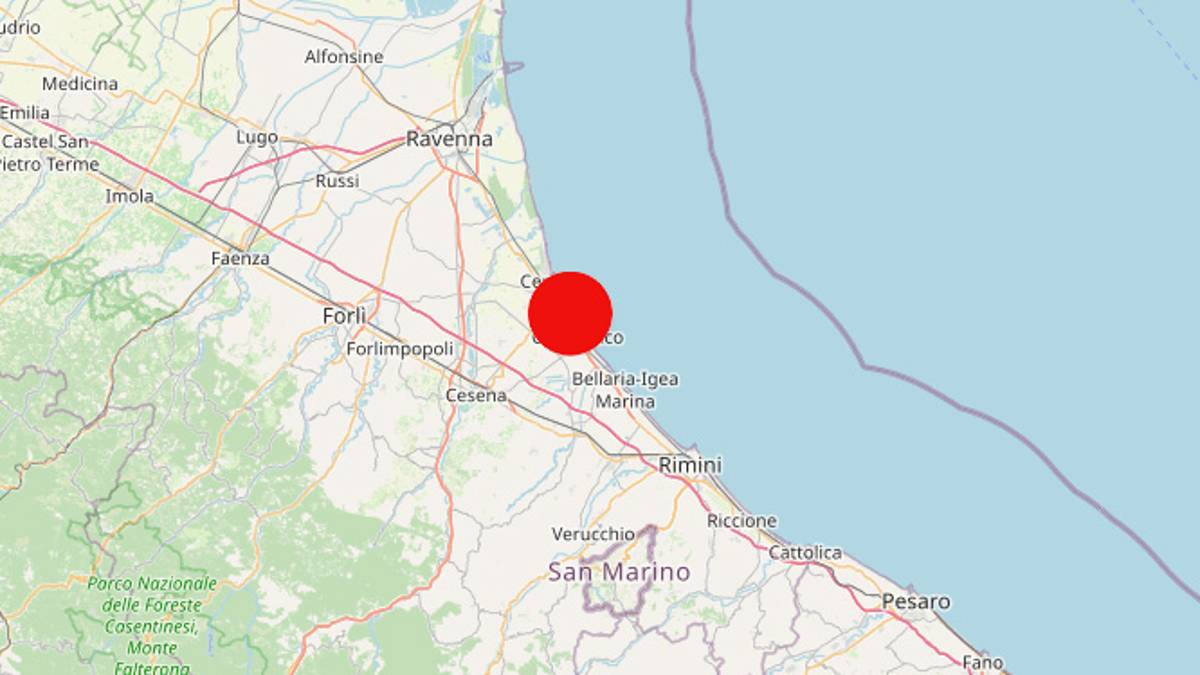 Terremoto, alle 11,45 nuova forte scossa in Romagna e momenti di paura: studenti fuori da aule e scuole chiuse nel Cesenate - VIDEO