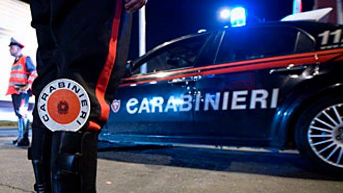 I carabinieri ora indagano per ricostruire la dinamica dell’aggressione e identificare tutti i responsabili