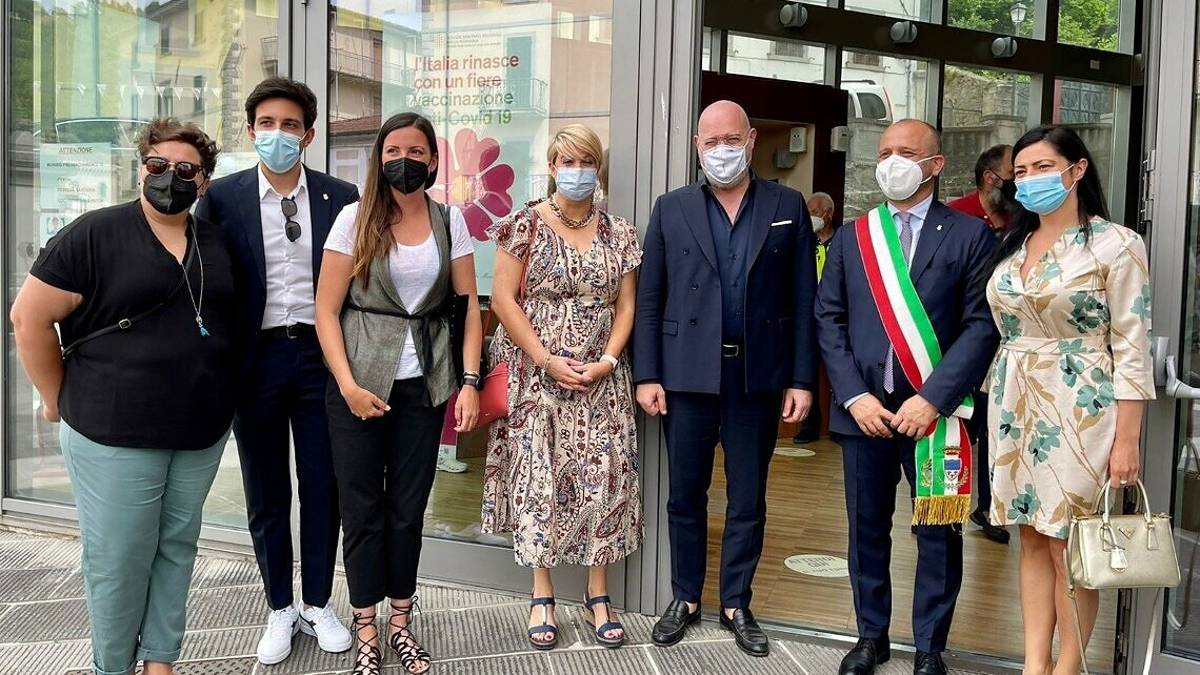 Bonaccini a Santa Sofia: Vicini al traguardo dei 3 milioni e mezzo di vaccini