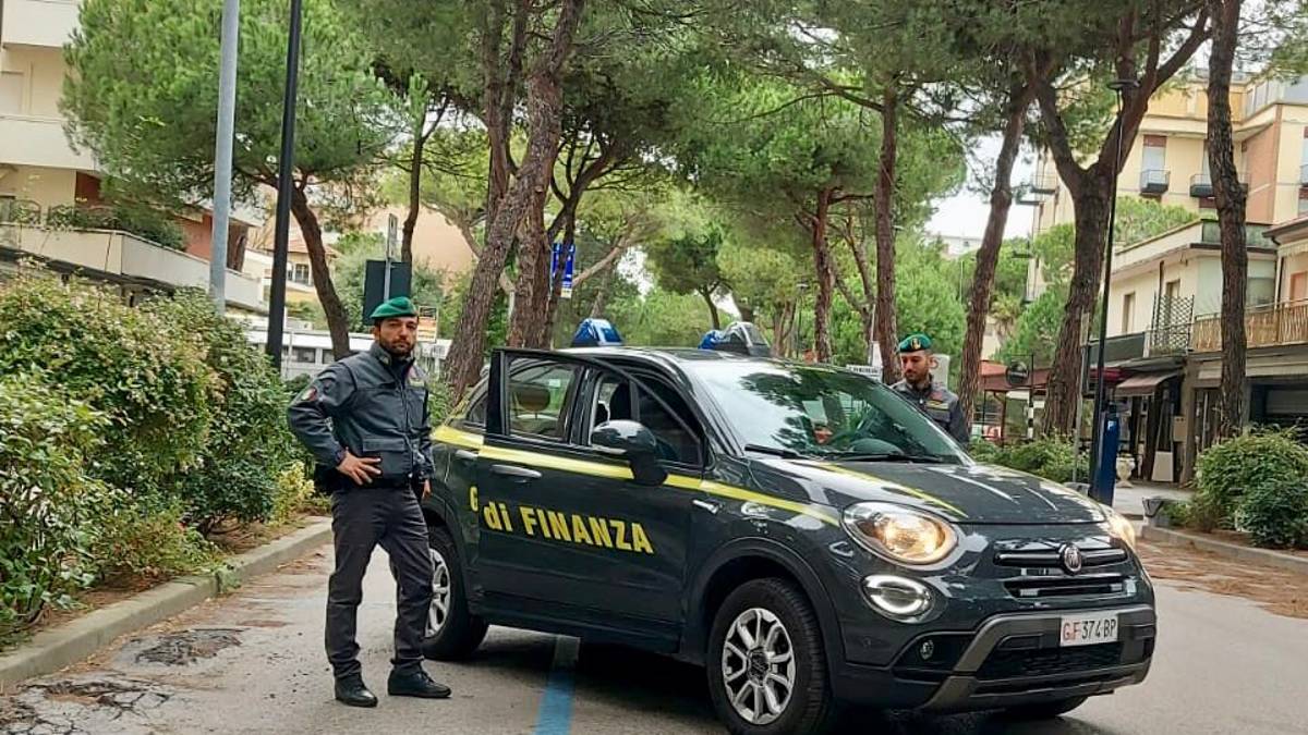 Bancarotta fraudolenta e falso in bilancio: sequestri per oltre 4 milioni tra Milano Marittima e Ravenna