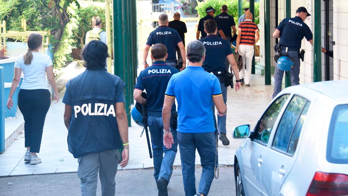 L’intervento delle forze dell’ordine (fotoservizio Manuel Migliorini)