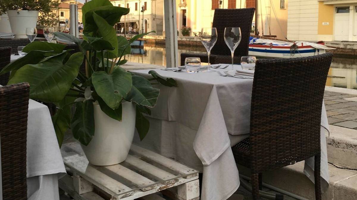 Coronavirus e turismo: a Cesenatico pranzi e cene serviti ovunque