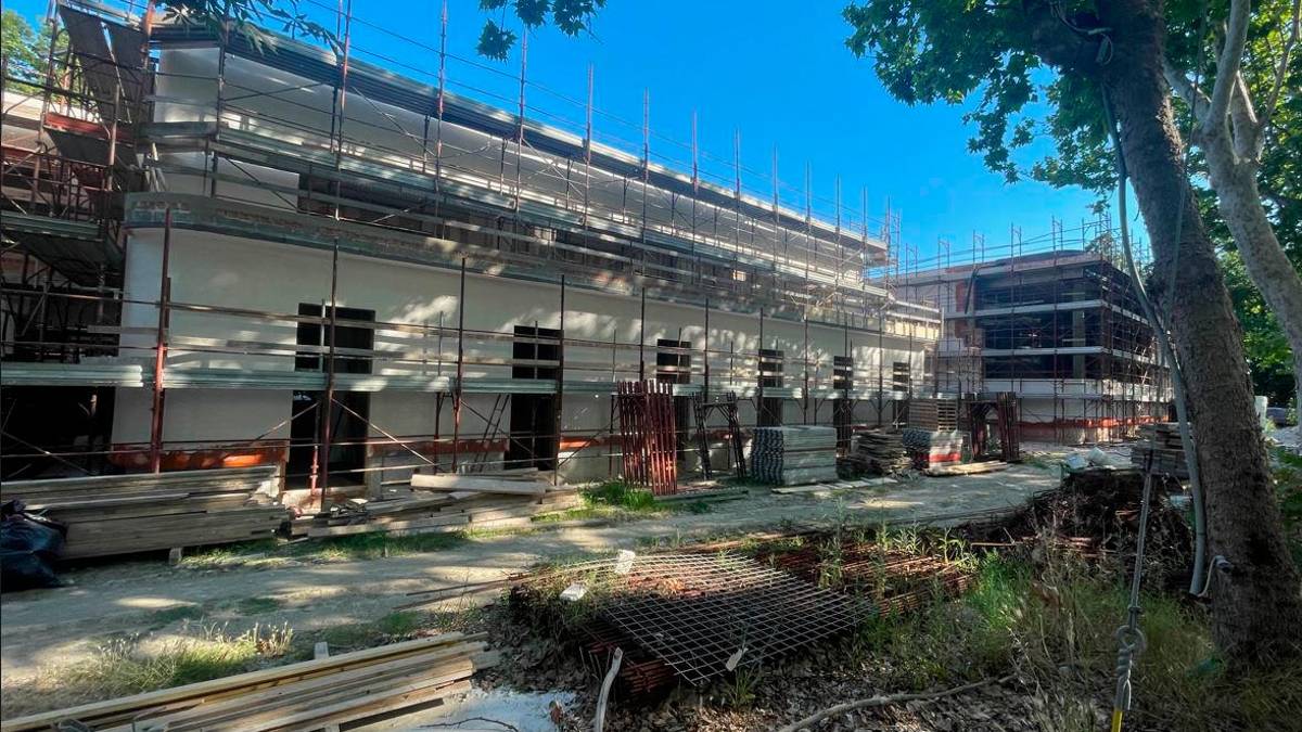 Il cantiere per la costruzione della nuova scuola in viale Torino