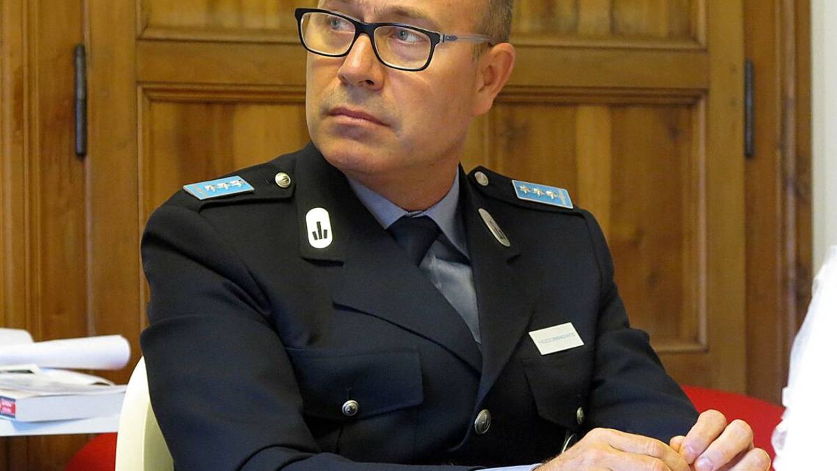 Insulti sessisti a vigilesse di Rimini su Facebook: c'è la denuncia