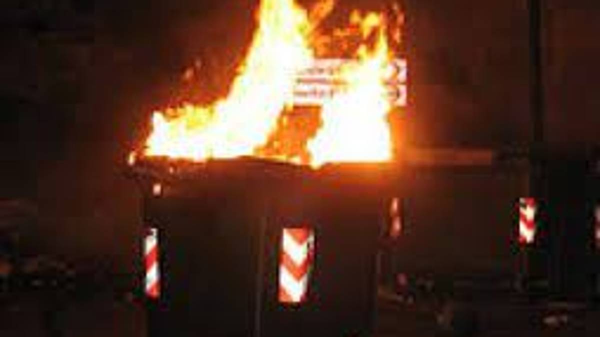 Incendi in centro storico a Rimini, caccia ai responsabili