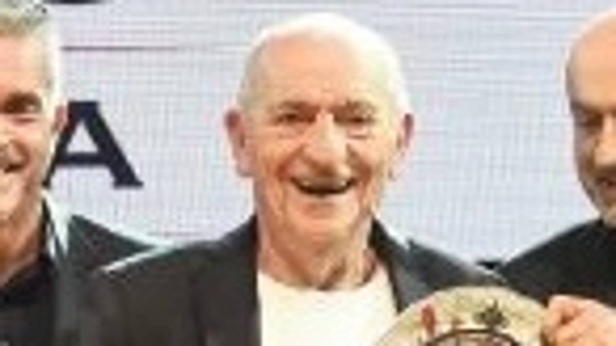 Con il premio ricevuto a Cesena, Raoul Casadei prepara “il futuro del liscio”