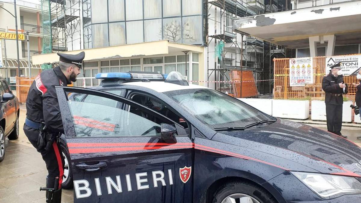 Bellaria, cade dall'impalcatura: operaio in gravi condizioni