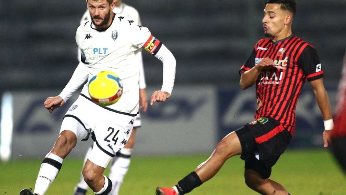 Calcio C, Cesena: lunedì fuori Bianchi e dentro Varone