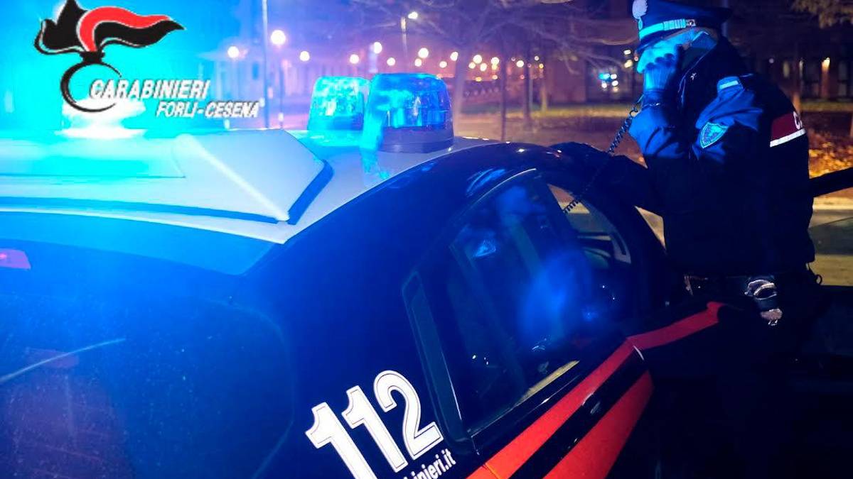 Forlì, rubano cosmetici al Punta di Ferro e una tuta al “Formì”: scoperti dai Carabinieri