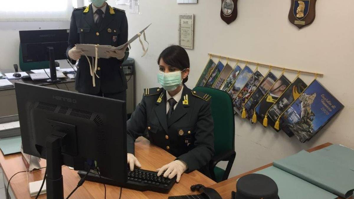 Rimini: Iva non versata, sequestri per quasi un milione