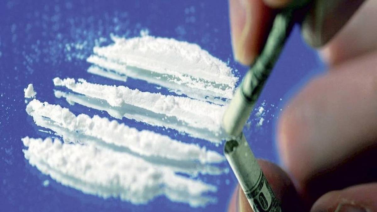 Forlì, spaccia cocaina e l'acquirente la nasconde in un calzino: un arresto e tre denunce