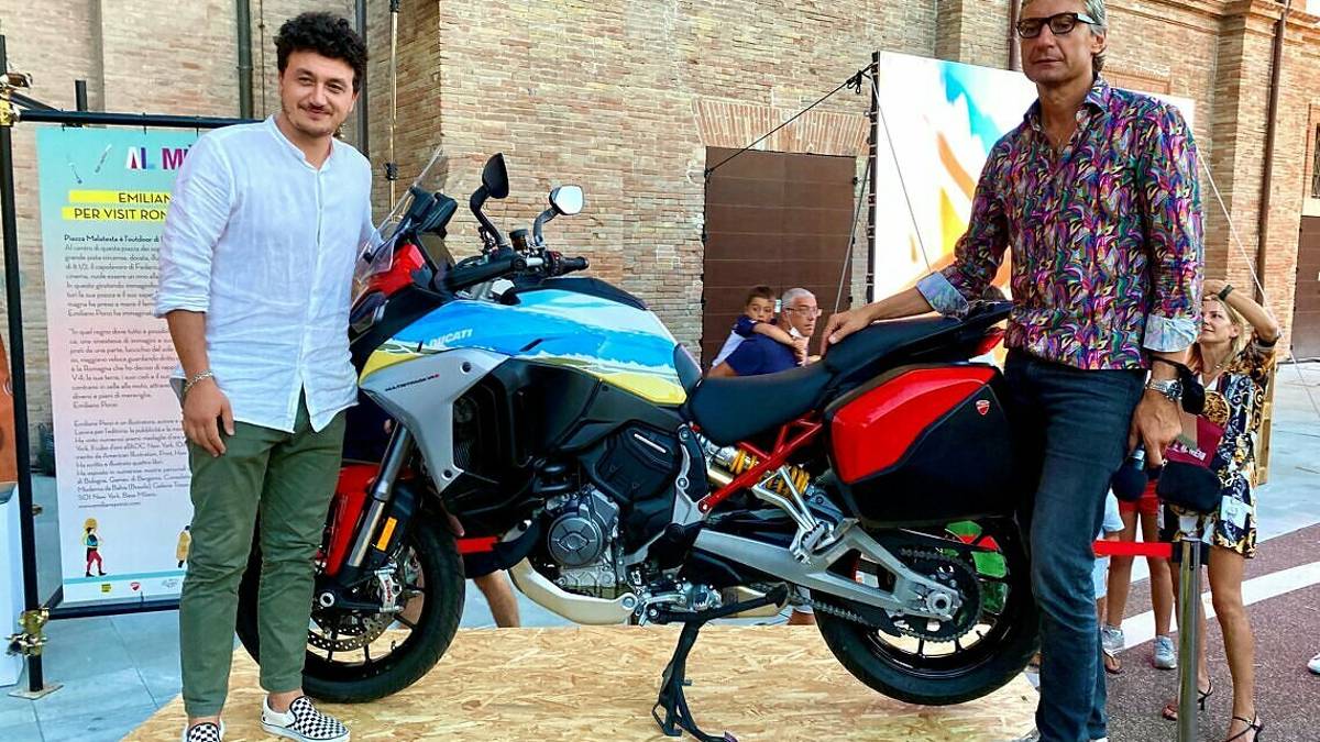 Svelata la Ducati ambasciatrice del mototurismo in Romagna