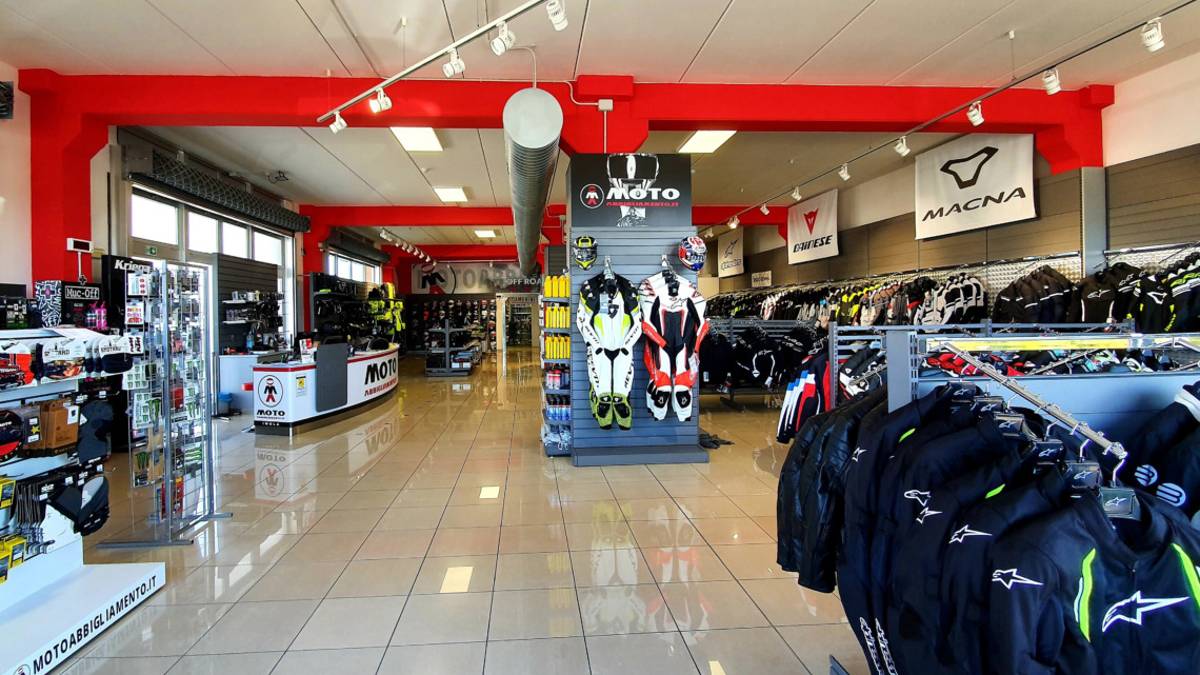 Su Motoabbigliamento.it la garanzia del prezzo più basso e contrassegno a costo zero