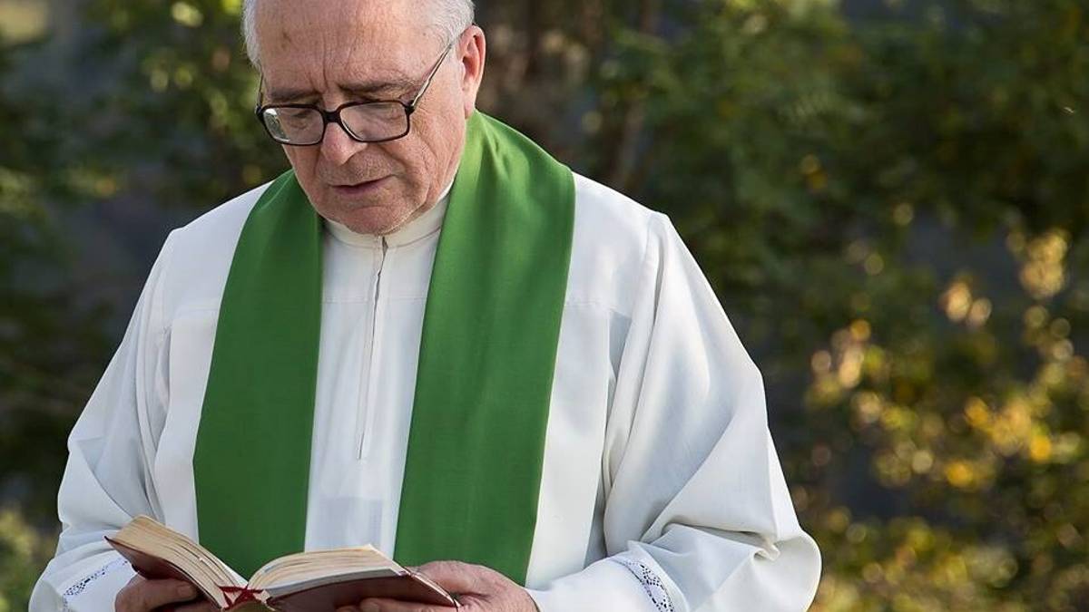 Roncofreddo: è morto Don Fernando Dellapasqua