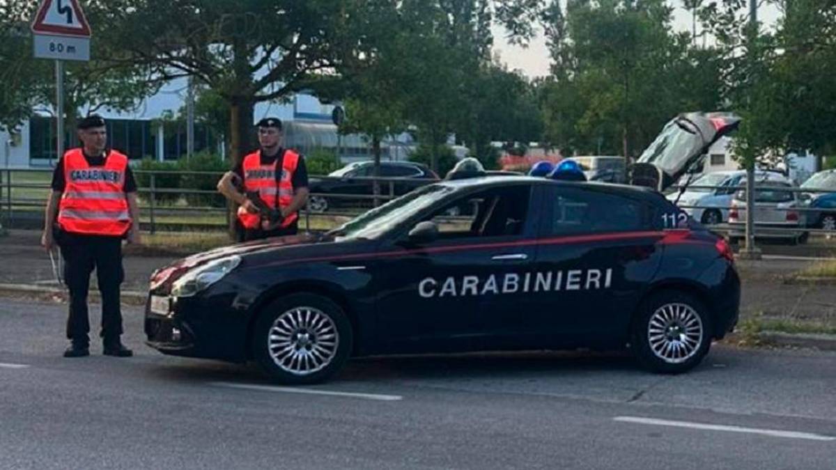 Cesenatico, controlli dei Carabinieri: tra guidatori ubriachi, ladri e aggressioni al 118 scattano nove denunce