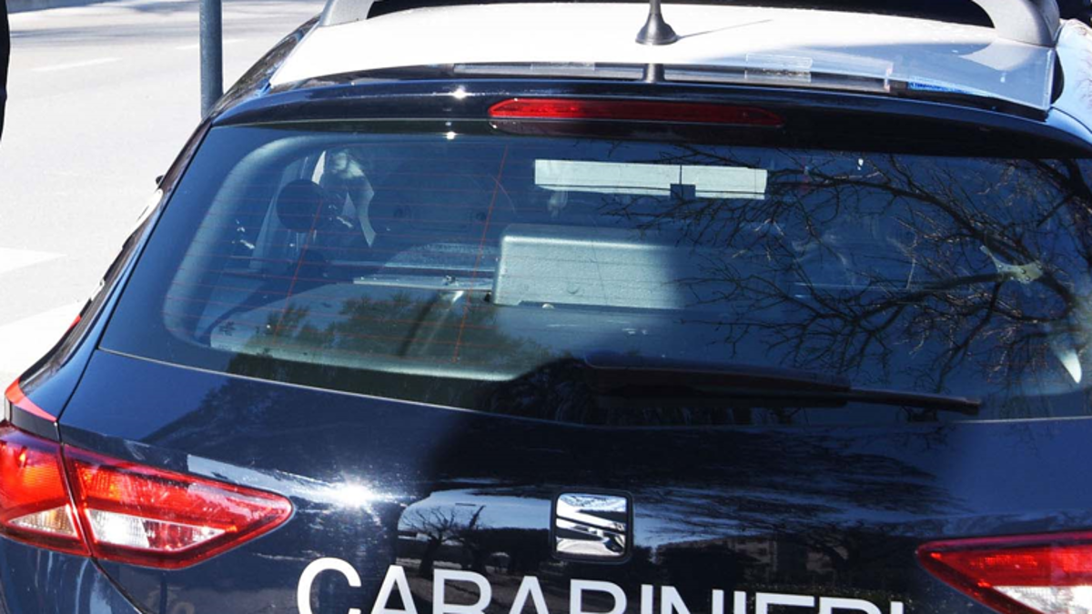Faenza, avevano in casa tre chili di droga