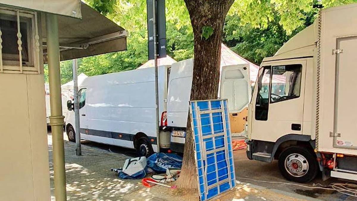 Cesena, chiosco di piadina inghiottito dai furgoni: Chiusi il giorno della Fiera