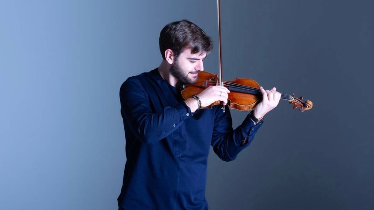 Ravenna, concerto di Natale con la Young Musicians European Orchestra diretta dal maestro Ignacio Abalos Ruiz