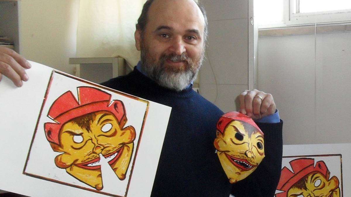 Il carnevale a Forlì con maschere ecologiche a km zero: Uso il cartoncino di recupero e il torchio manuale