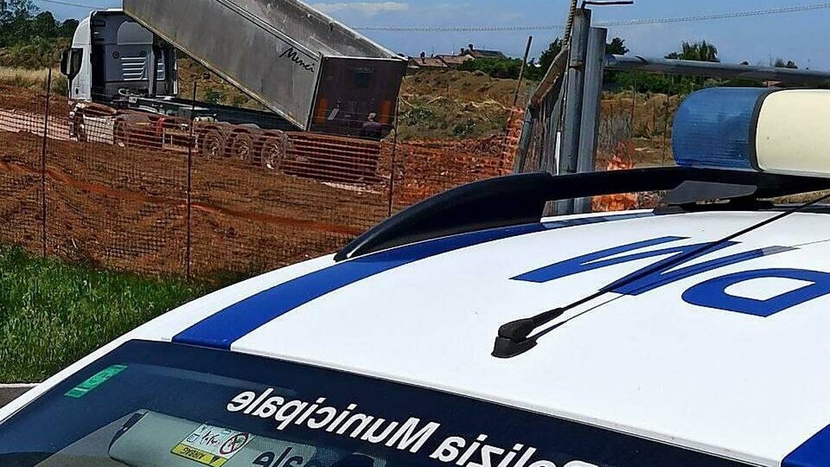 Rifiuti speciali e terra: multe e denunce a Savignano Mare e Gatteo