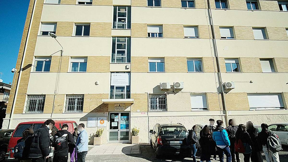Rimini, l'accoltellamento all'Istituto Alberti. La vice sindaca Bellini: Due ragazzi che dobbiamo aiutare