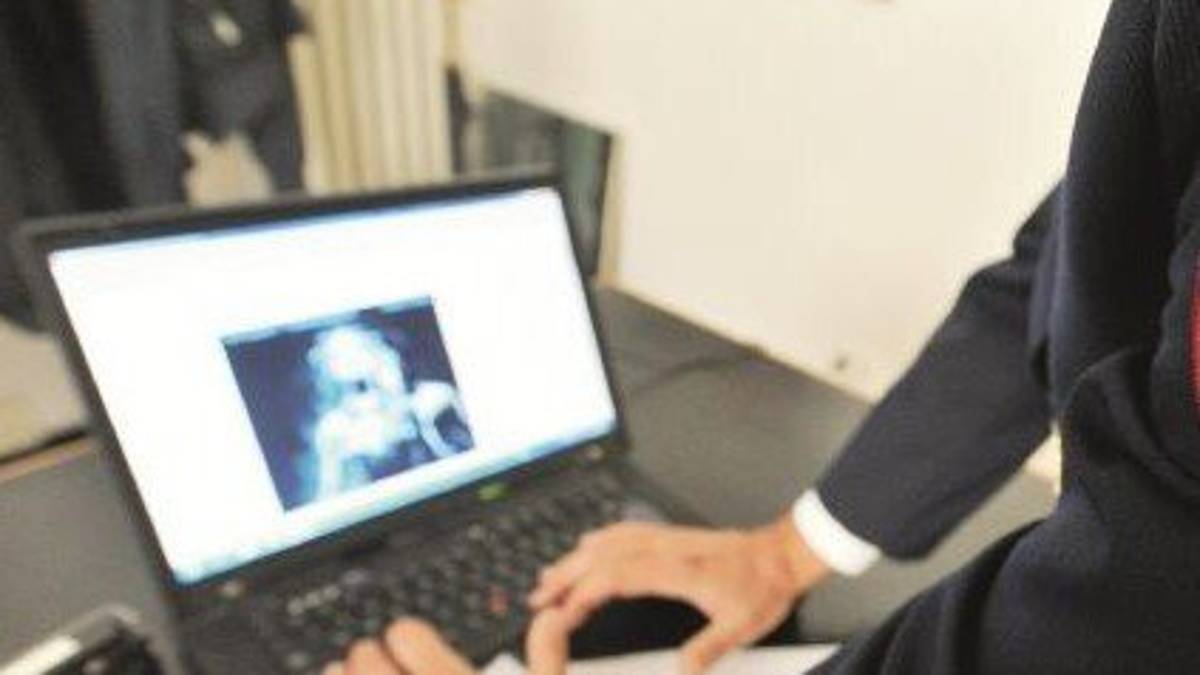 Forlì, bidello di Rimini arrestato per violenza sessuale. Vittime adolescenti cesenati IL VIDEO