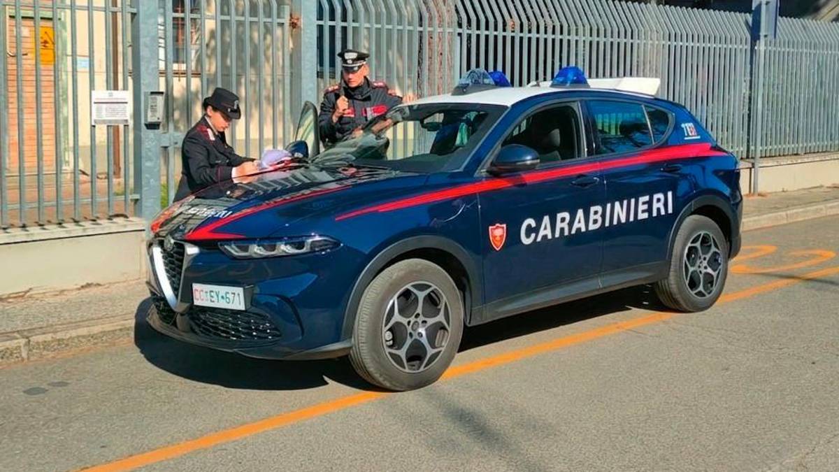 Gambettola, tradito dall’odore dell’hashish nel portafoglio: arrestato un sedicenne