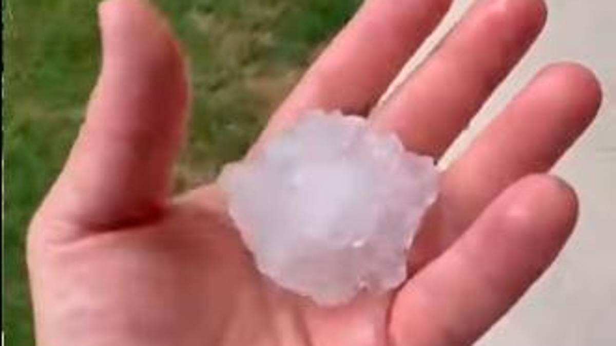 Grandine a Milano Marittima (Foto tratta da Meteo Forlì-Cesena)