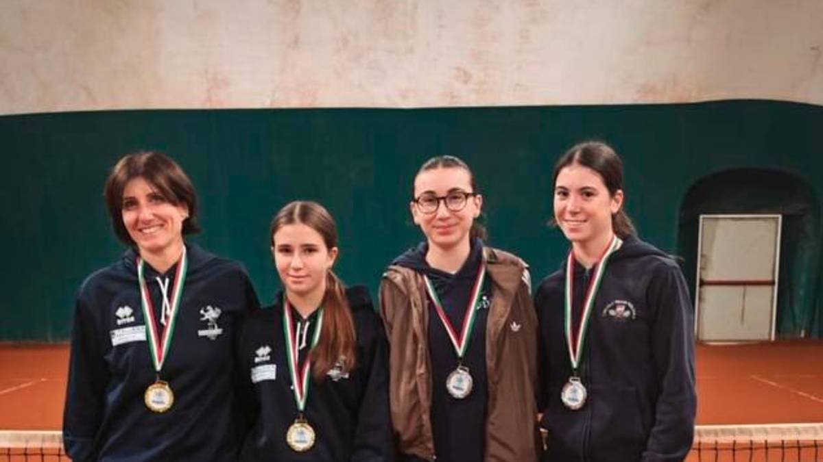 Tennis, Rubinato, che doppietta al Cacciari