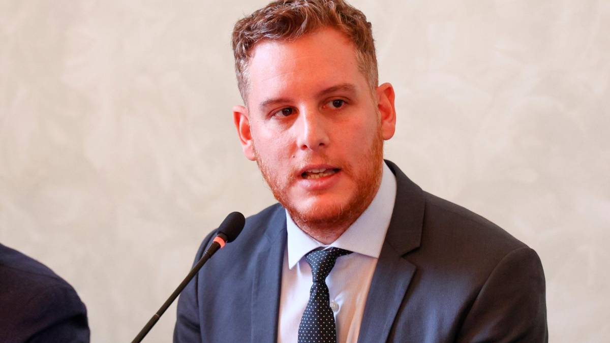 Il sindaco Luca Della Godenza