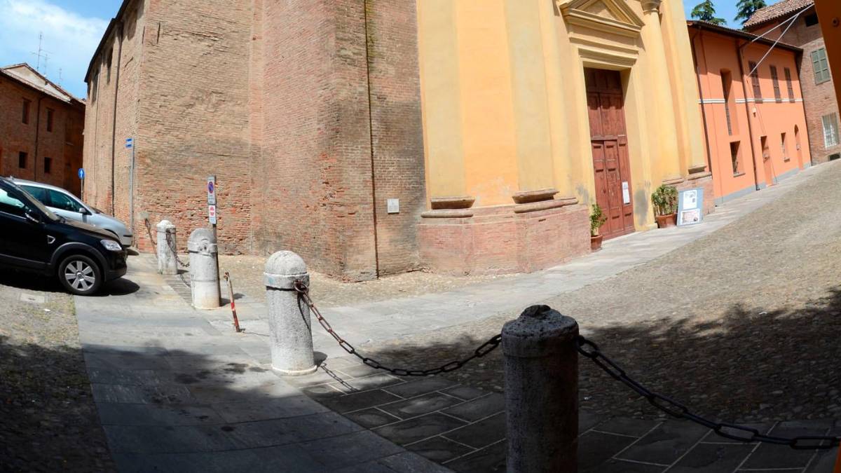 La chiesa della santissima Trinità foto blaco