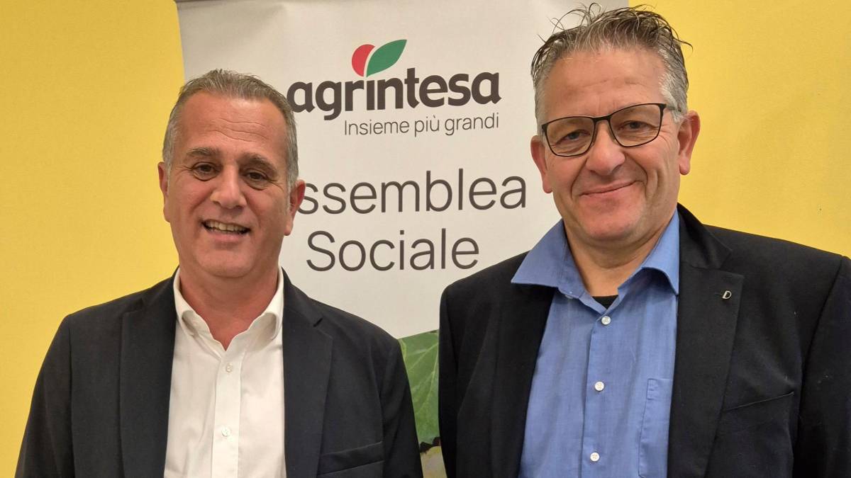 Da sinistra, Cristian Moretti, direttore generale di Agrintesa, e Aristide Castellari, presidente
