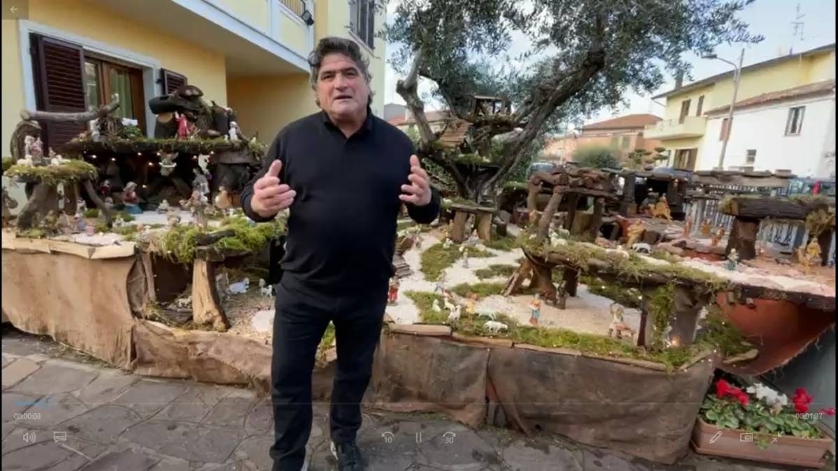 Rimini, Buon Natale dal bagnino d'Italia VIDEO
