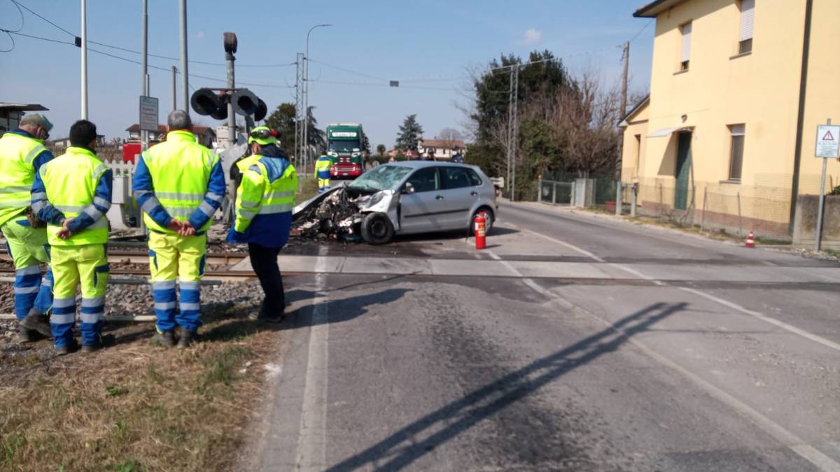 Lugo, muore schiantandosi con l'auto contro il treno - Gallery