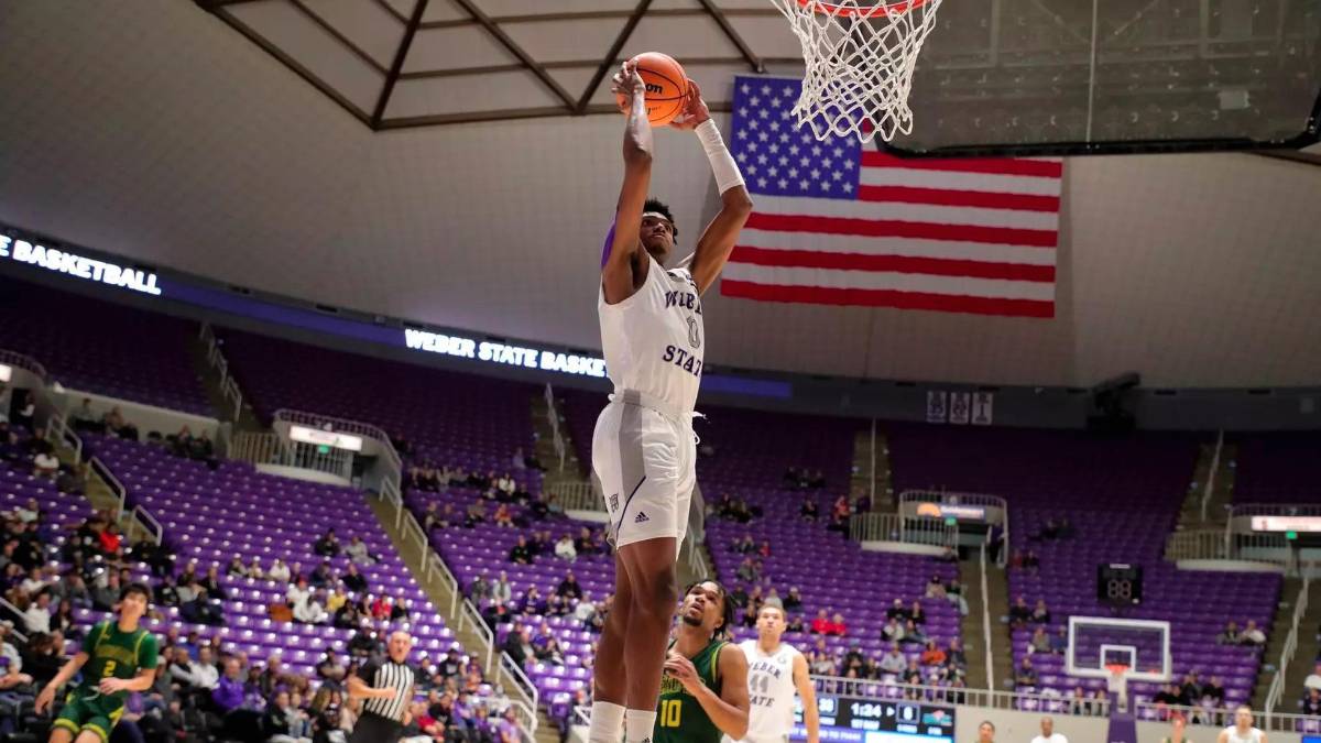 Zahir Porter con la canotta dell’Università di Weber State